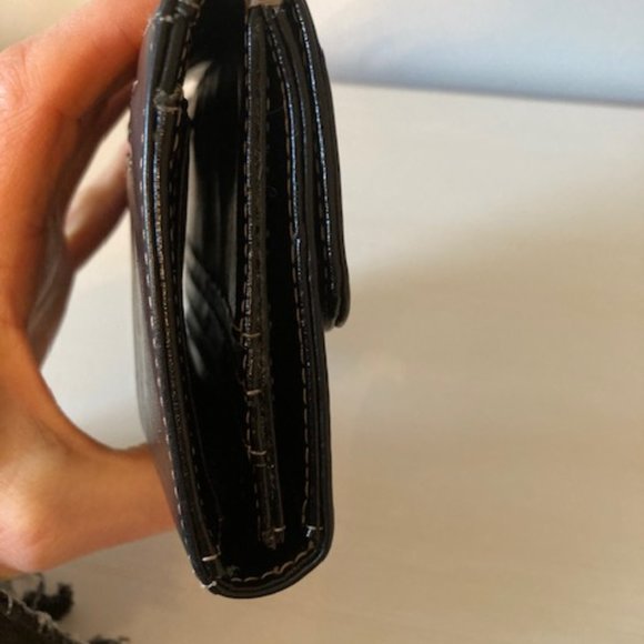 Kenneth Cole Black Leather Wallet - Picture 7 of 7